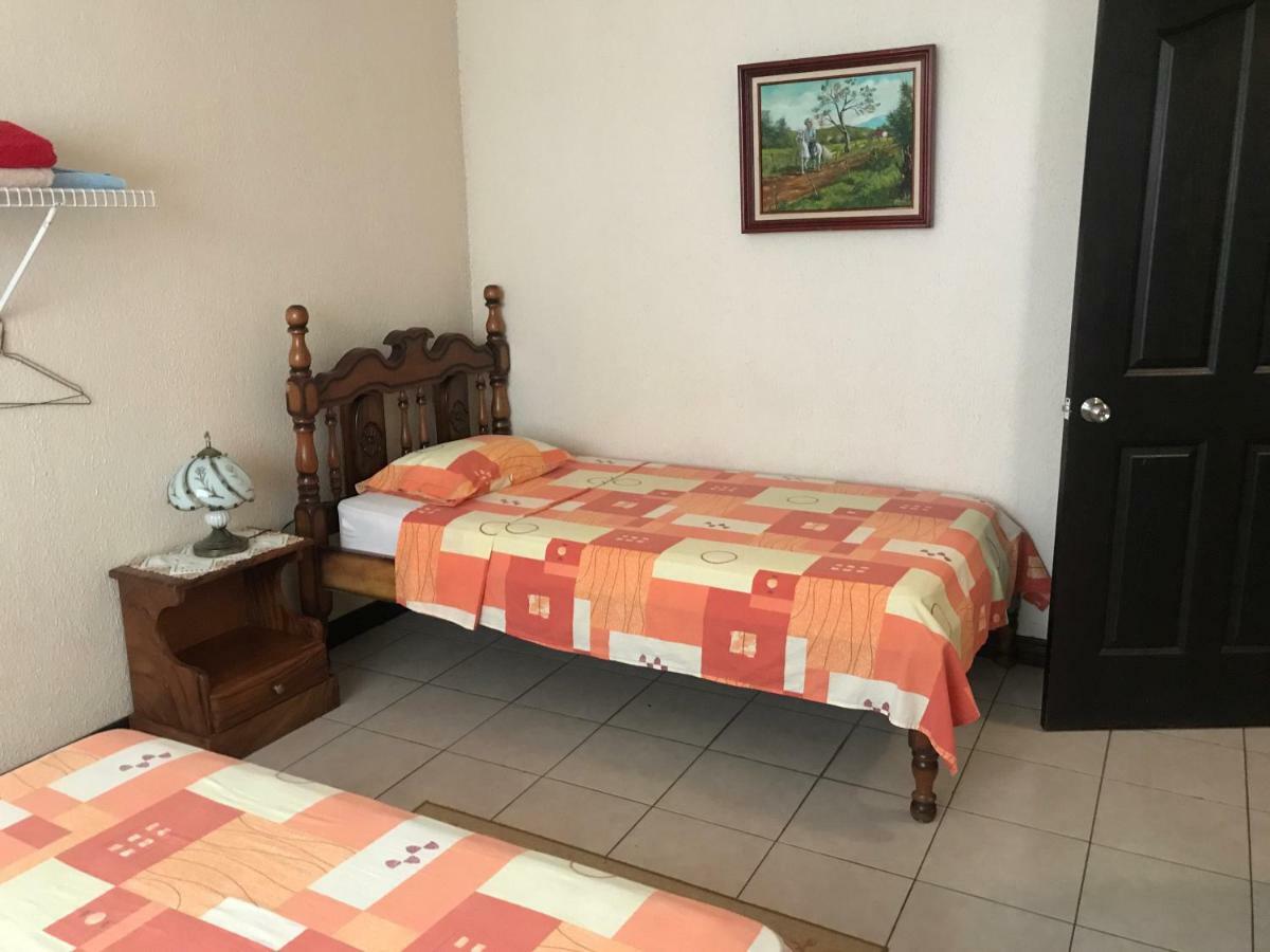 לינה וארוחת בוקר Desamparados  Casa Del Suizo מראה חיצוני תמונה