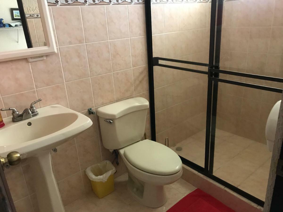לינה וארוחת בוקר Desamparados  Casa Del Suizo מראה חיצוני תמונה