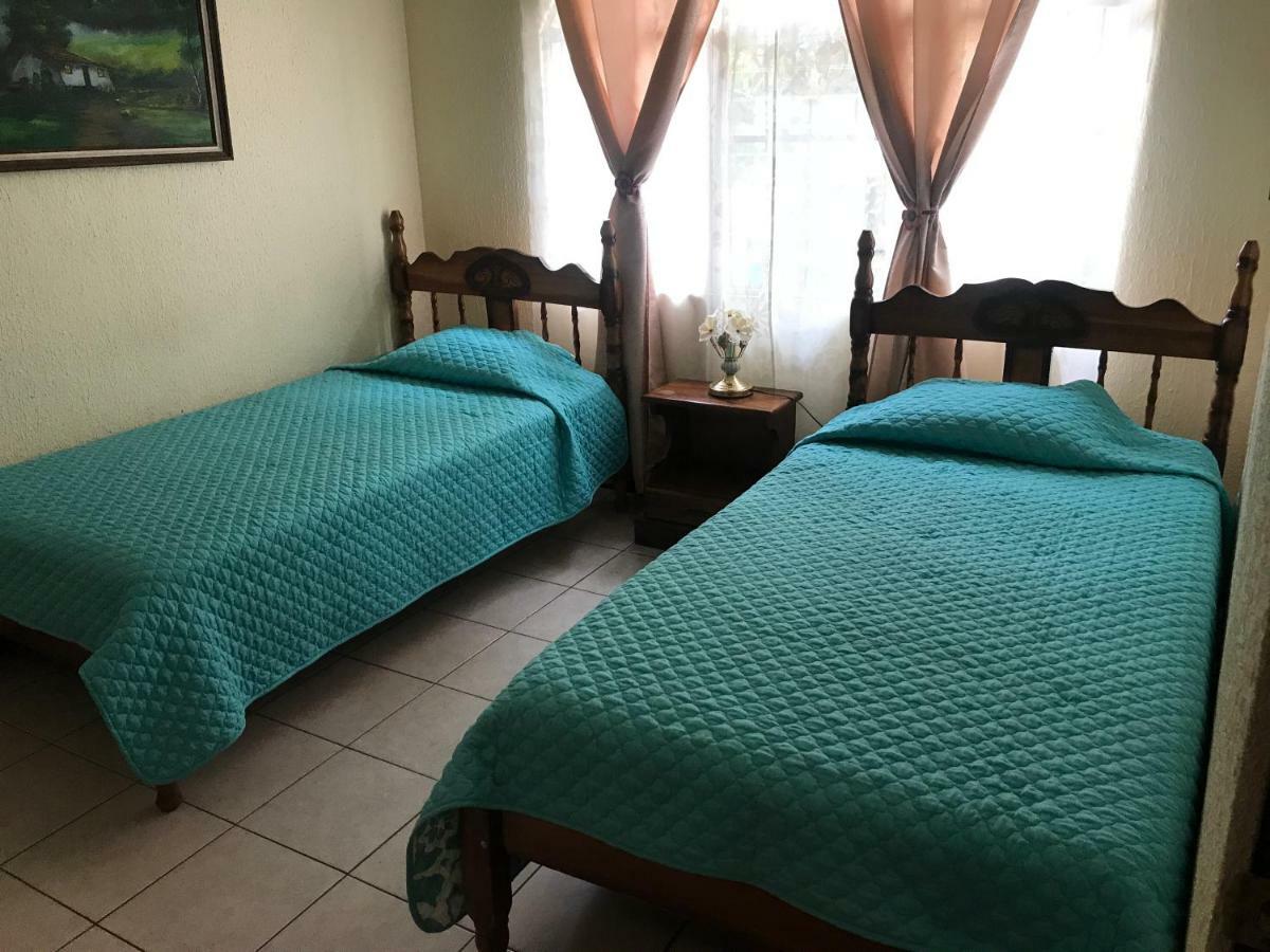 לינה וארוחת בוקר Desamparados  Casa Del Suizo מראה חיצוני תמונה